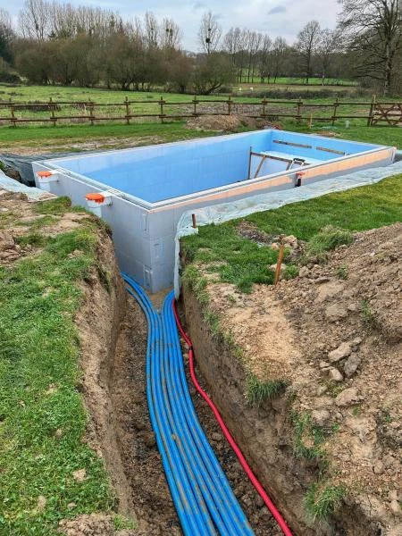 Piscine-en-cours-8X4X1.5---Mordelles--4-