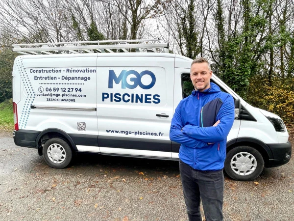 Expert pisciniste à Chavagne – MGO PISCINES